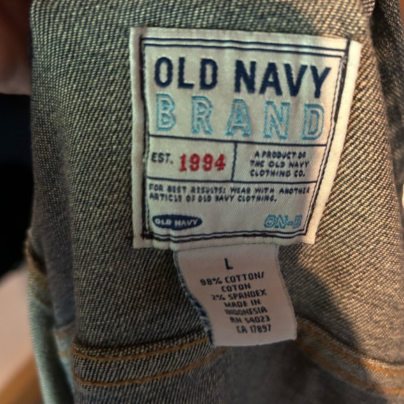 Old Navy jean jacket - Picture 2 of 2
